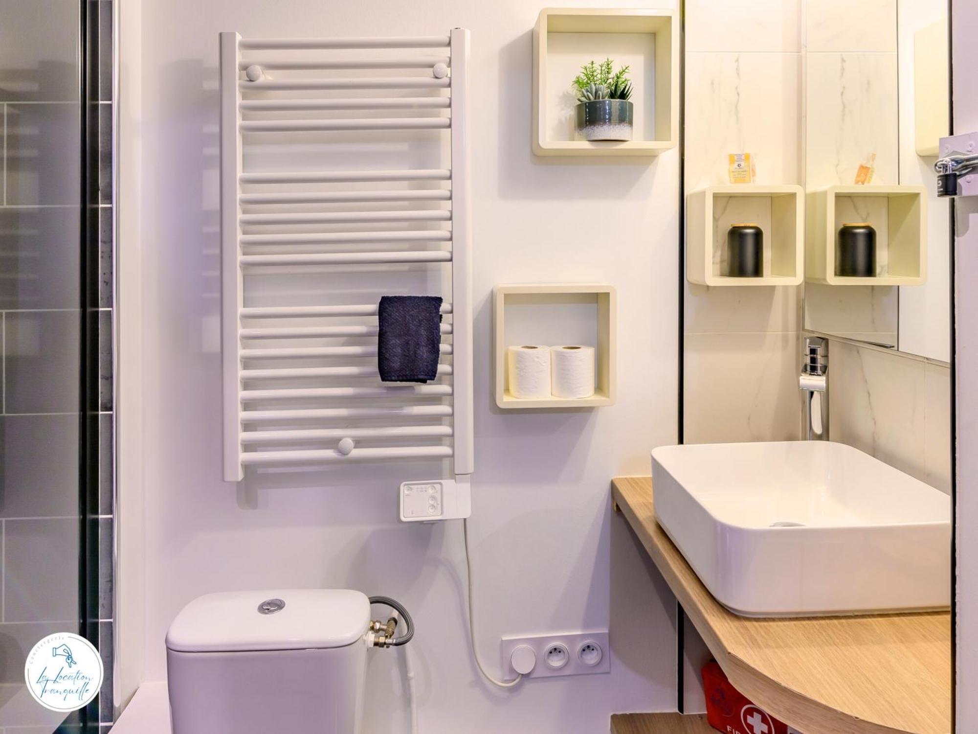 Nid Urbain - Proche Tribunal - Centre - Wifi - Tv 두에 외부 사진