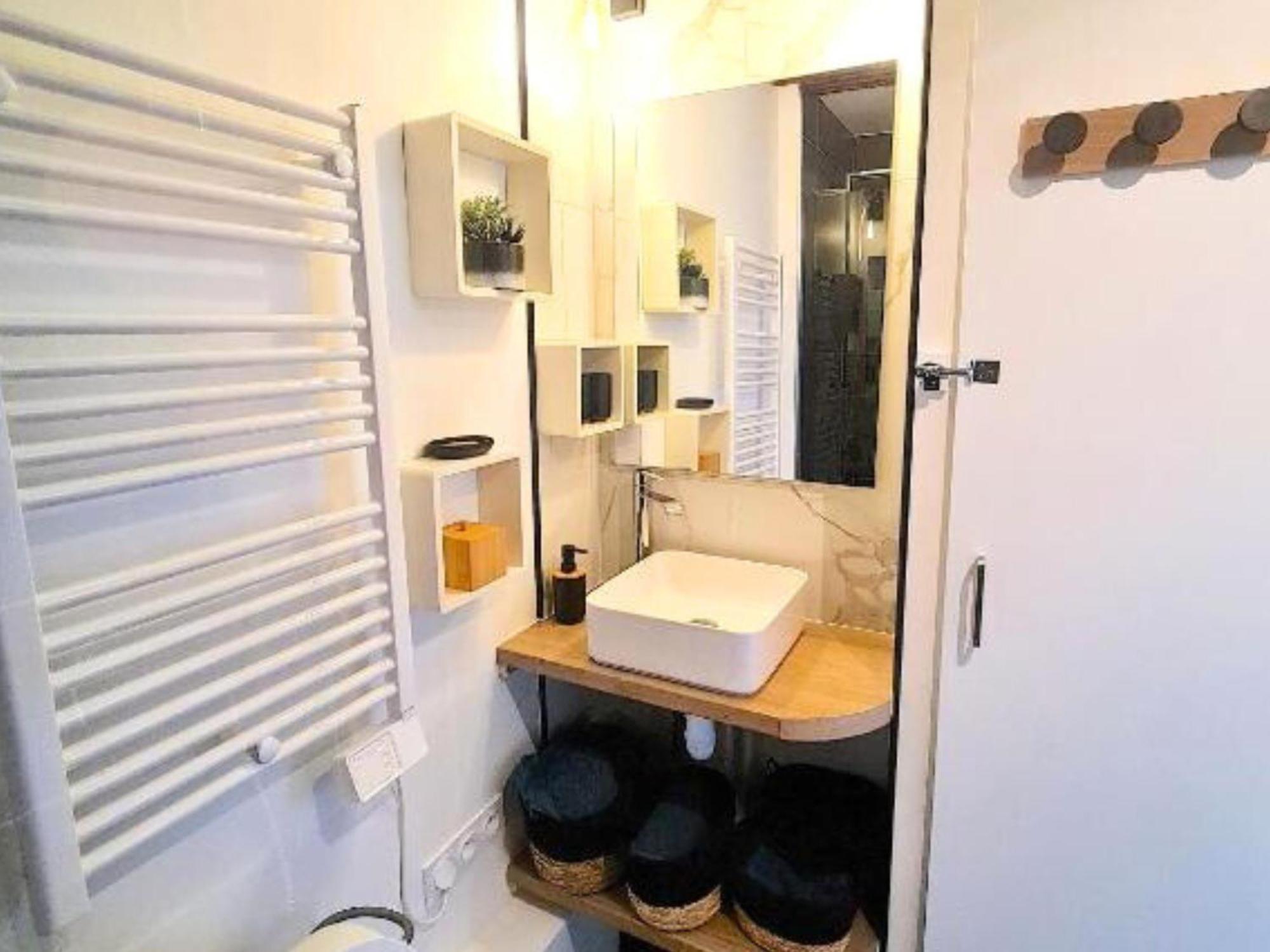 Nid Urbain - Proche Tribunal - Centre - Wifi - Tv 두에 외부 사진
